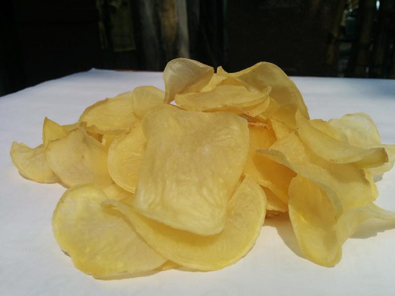 Shivoham Raw Potato Chips, Taste : Crunchy, Color : Light Yellow