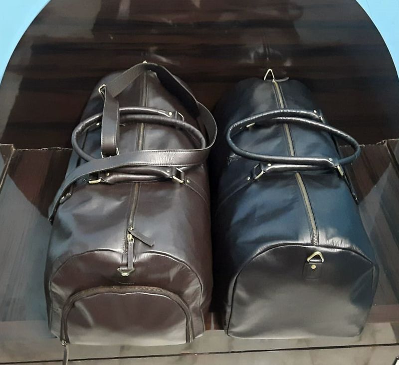 Black Plain Leather Luggage Bags